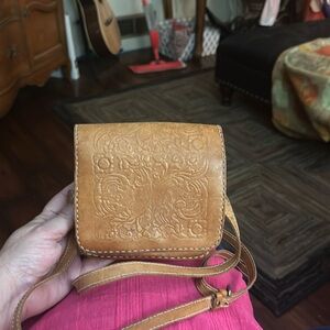 Vintage hand tooled leather pouch purse